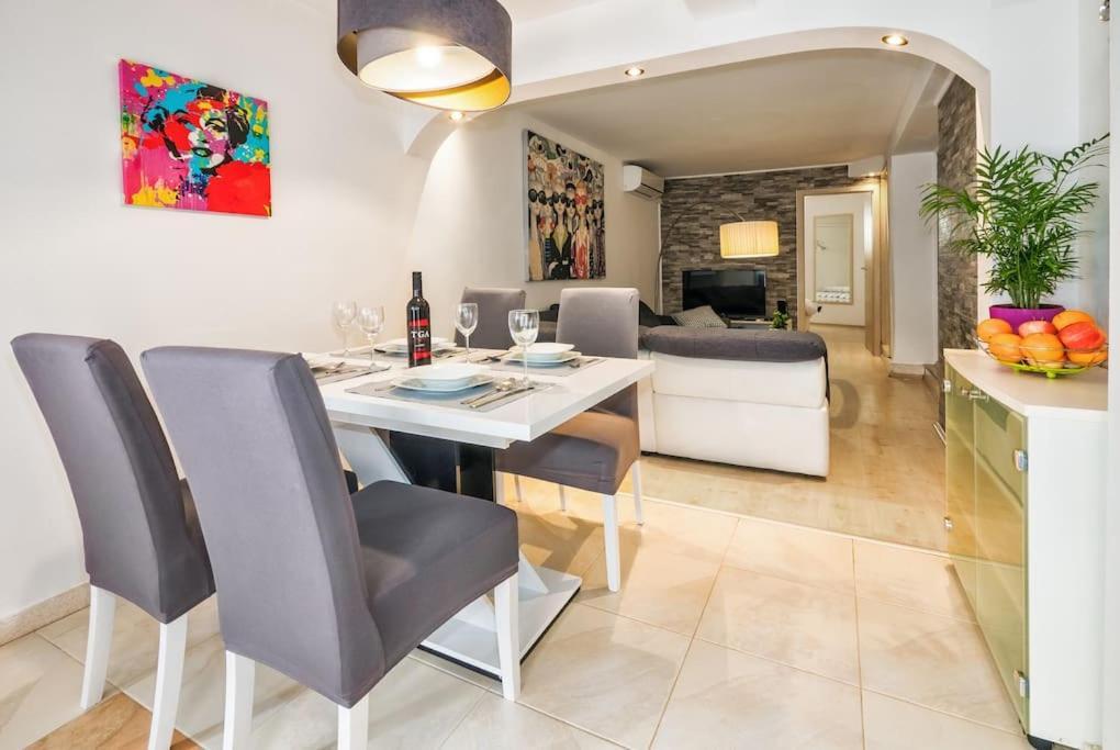 Relaxing 2Bd Apartment, Ground Floor - Walk To Old Town Split Exterior foto