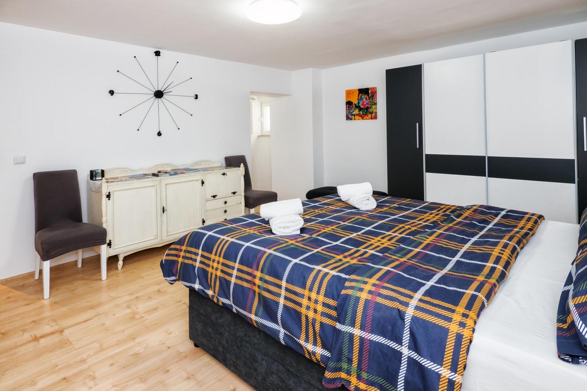 Relaxing 2Bd Apartment, Ground Floor - Walk To Old Town Split Exterior foto